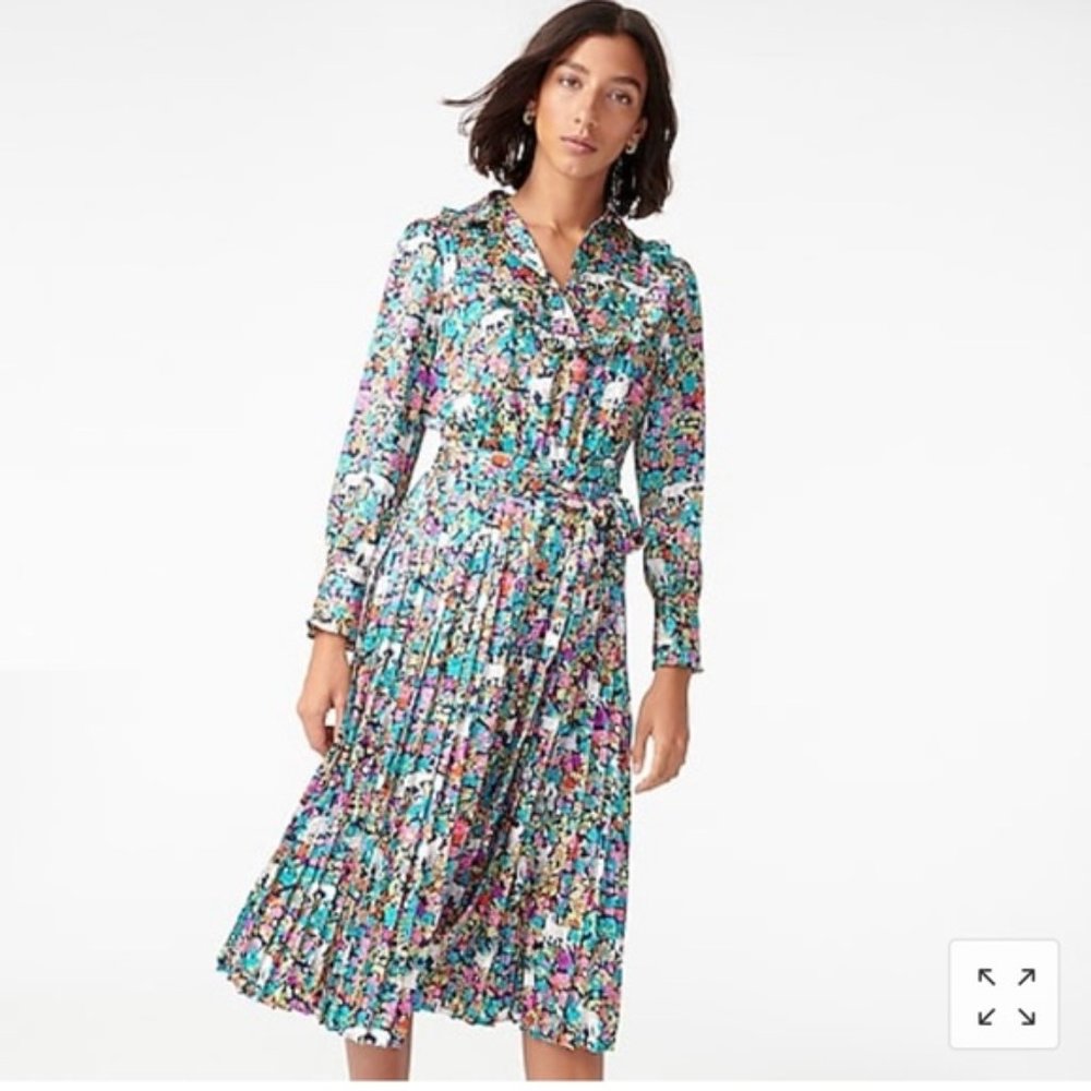 Pleated midi dress in grazing goats print Item Size 00